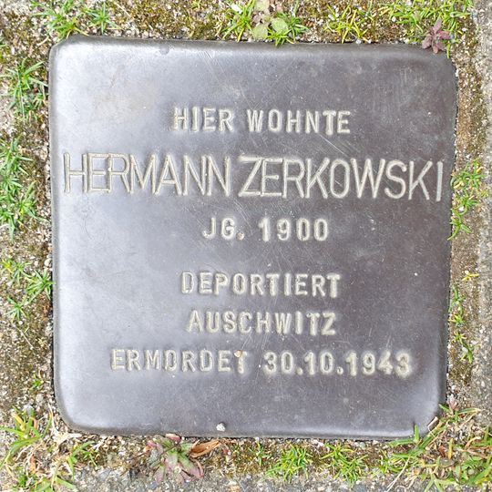 Stolperstein en memoria de Hermann Zerkowski