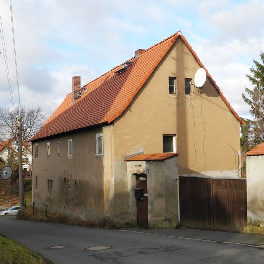 Toreinfahrt und Pforte als Hofzugang der ehemaligen Schmiede Hauptstraße 21