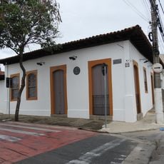 Building at Rua Santa Cruz, 222/226