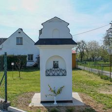 Kaplička Nejsvětější Trojice v Sudkově na rozcestí v obci