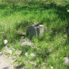 Kříž naproti hotelu Jelinek v Bedřichově