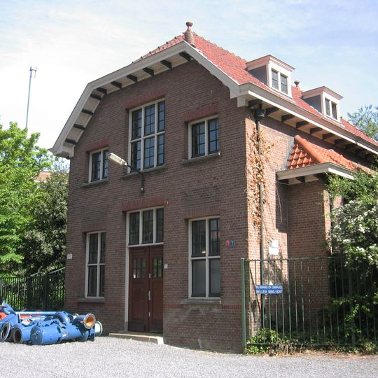 Pompgebouw