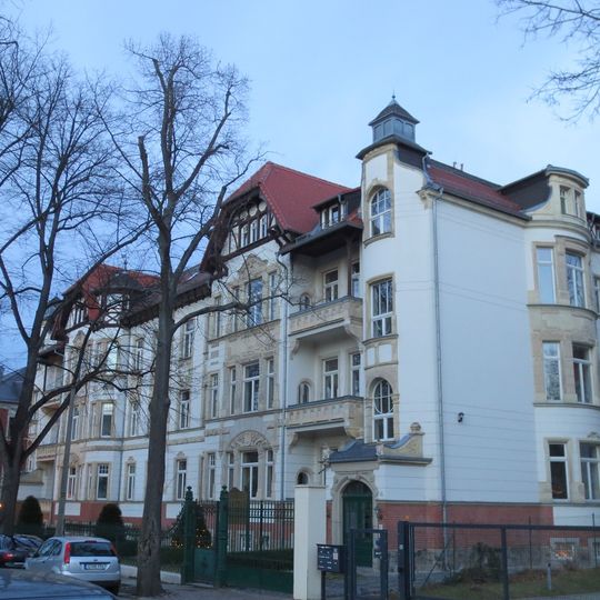 Doppelmietshaus mit Vorgarten und Einfriedung Kaßbergstraße 24; 26