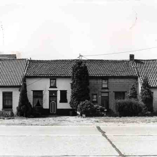 Vier arbeiderswoningen aan Merksemsebaan 213-219