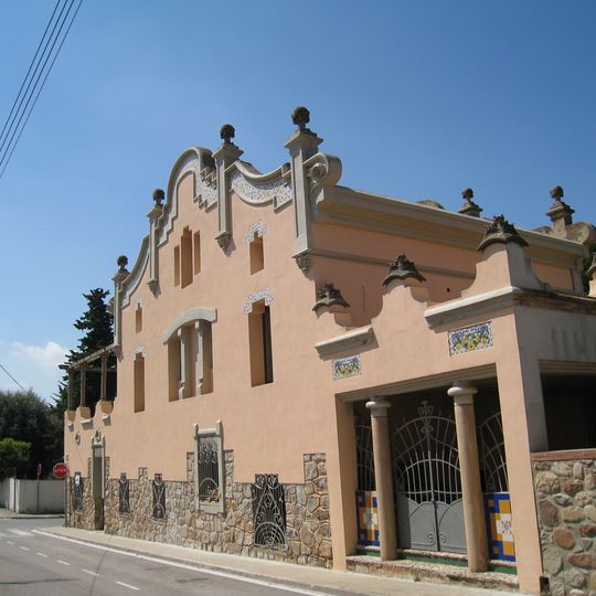 Casa Pere Serra i Pons