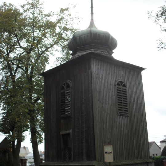 Dzwonnica przy kościele w Zaborowie