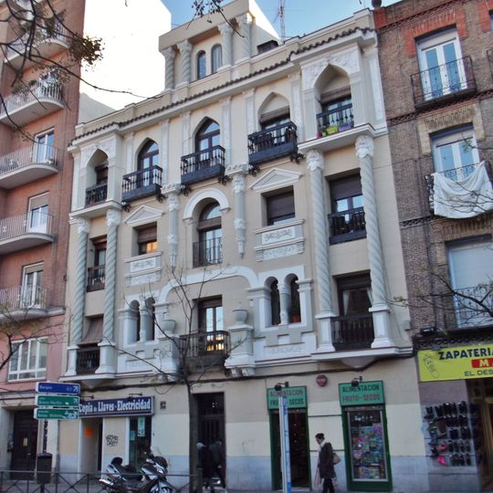 Viviendas en el número 21 de la calle de Francos Rodríguez