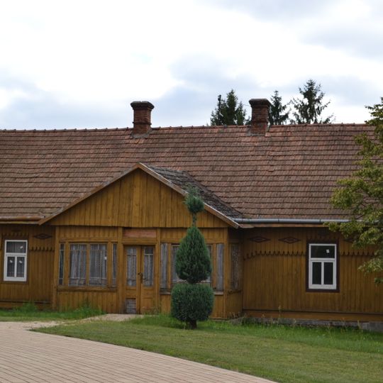 Stara plebania, ob. dom sióstr dominikanek