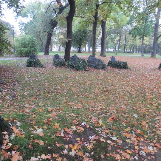 Soldatengräber im Park der Opfer des Faschismus