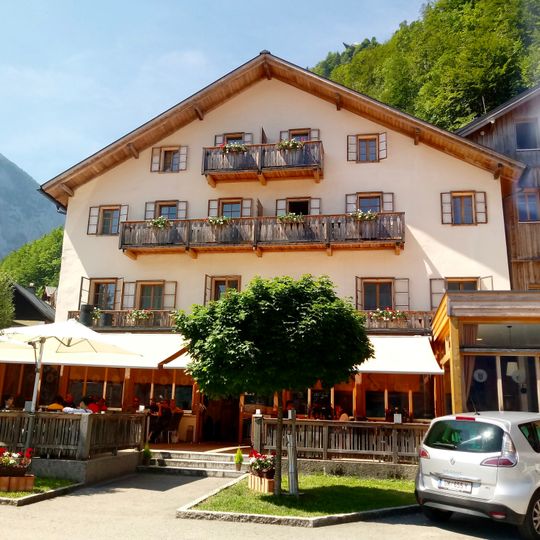 Sog. Hotel Kainz , ehem. Salzfertiger-Haus