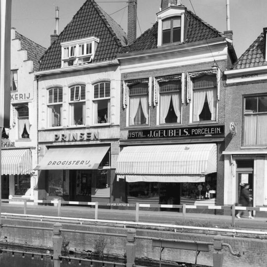 Tuinen 15, Leeuwarden