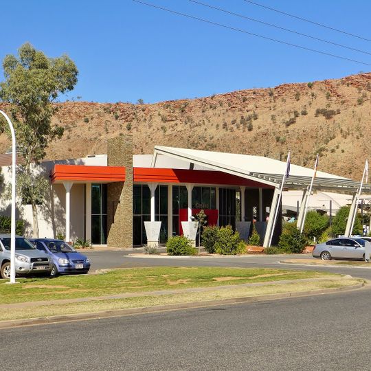 Crowne Plaza Alice Springs Lasseters