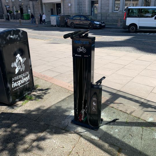 Schoolhill Bicycle Repair Station