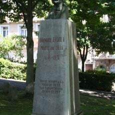 Monument à Honoré Euzet