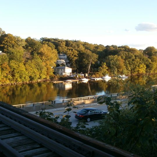 Kearny Riverbank Park