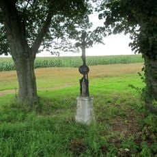 Kříž jižně od Těmic