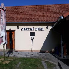 Pomník padlým v Lomničce