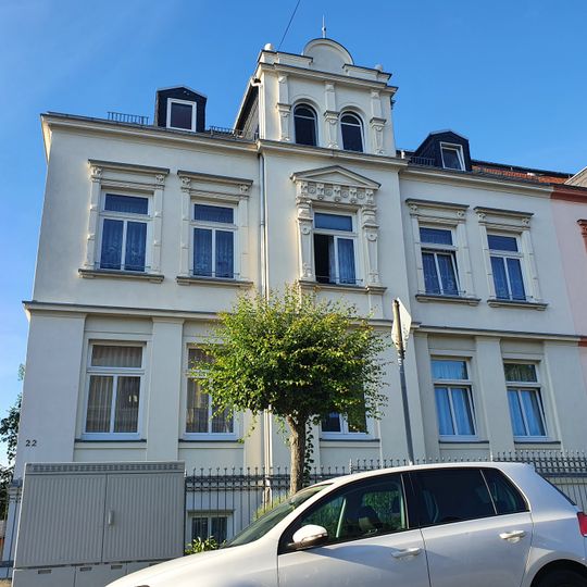 Wohnhaus in halboffener Bebauung mit Einfriedung Humboldtstraße 22