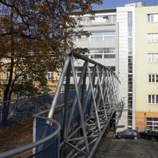 Lávka přes ulici Koliště