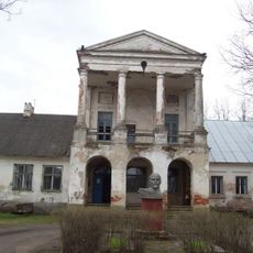 Trębiccy Palace, Internacyjanalny