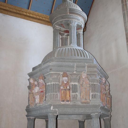 Baldaquin des fonts baptismaux
