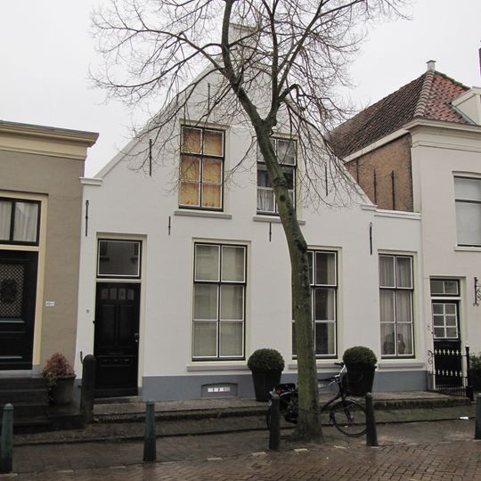 Voorstraat 8, Middelharnis