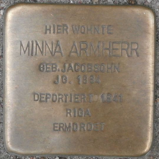 Stolperstein en memoria de Minna Armherr
