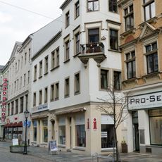 Wohnhaus in geschlossener Bebauung Hauptstraße 6