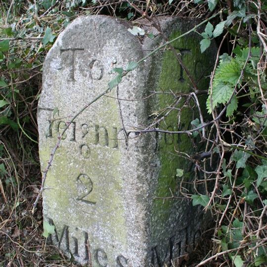 Milestone, 200m S of entrance to Coast View Caravan Park