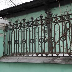 Новая Басманная улица 16, ограда