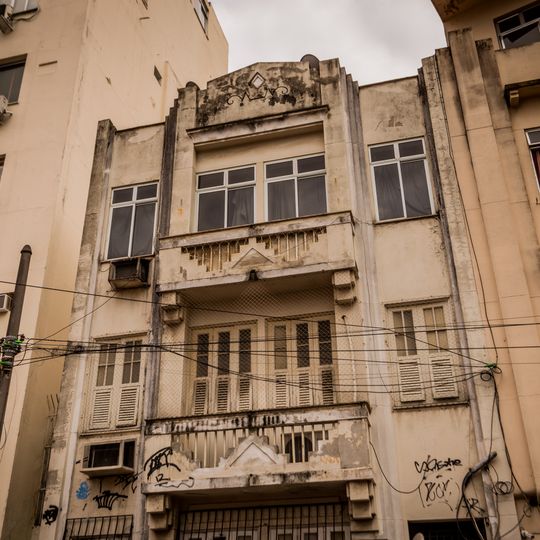 Rua Esteves Júnior, 14