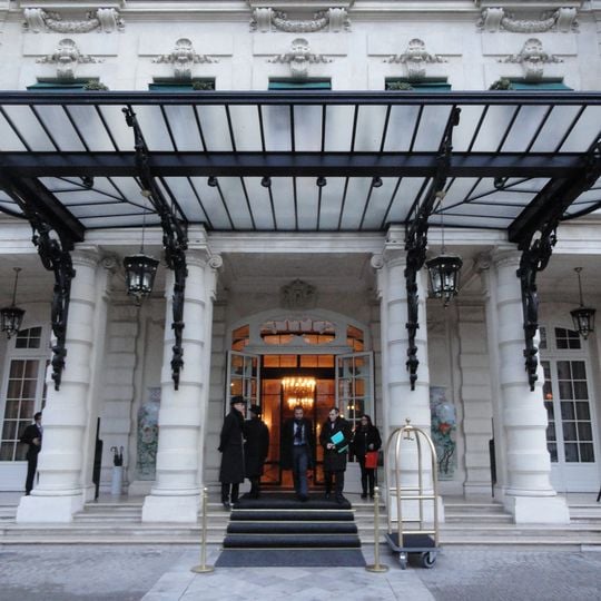 Shangri-La Hotel Paris