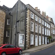 8 And 10, Frenchgate