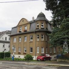 Mietshaus mit Vorgarten Burgstraße 7