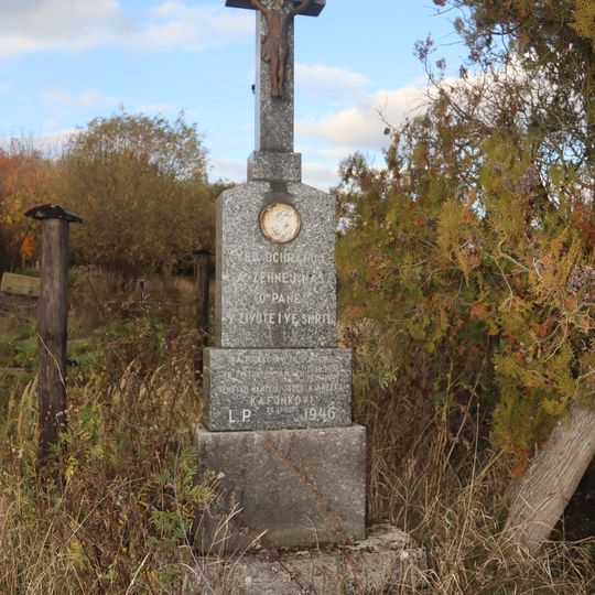 Kříž u JZD v Horních Lhoticích