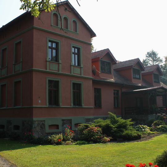 Zespół dworski w Broniewie