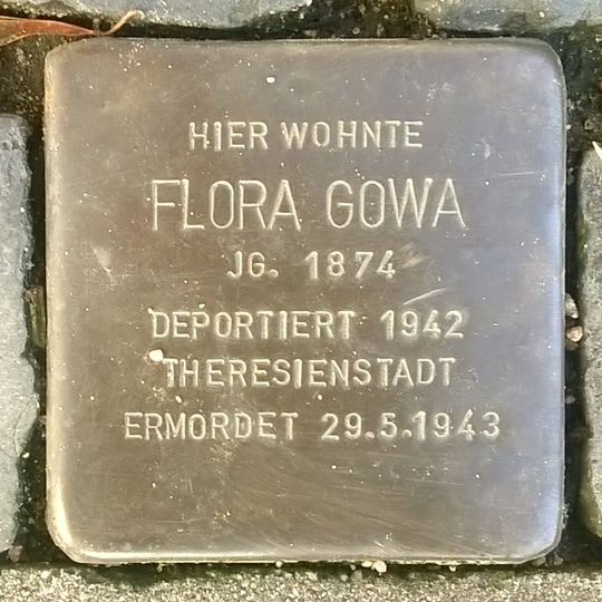Stolperstein en memoria de Flora Gowa