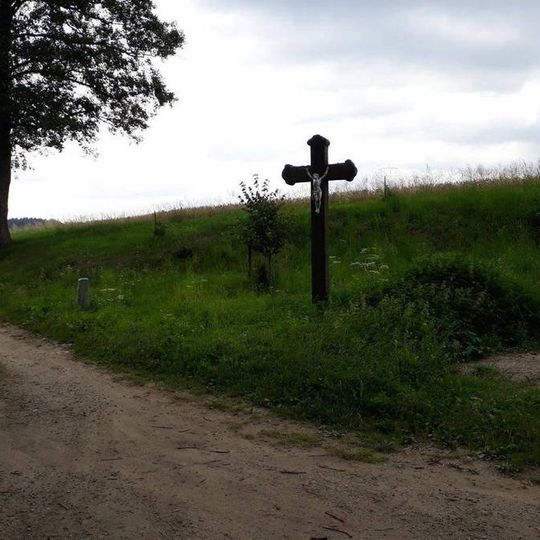 Kříž u Oblajovického mlýna