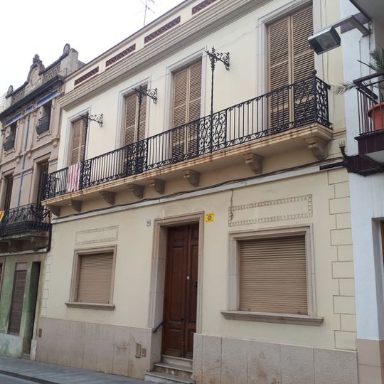 House in riera Buscarons, 71-73