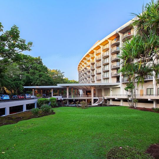 Hilo Hawaiian Hotel