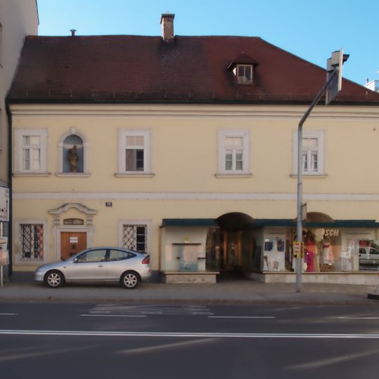 Bürgerhaus samt Immaculata-Statuette