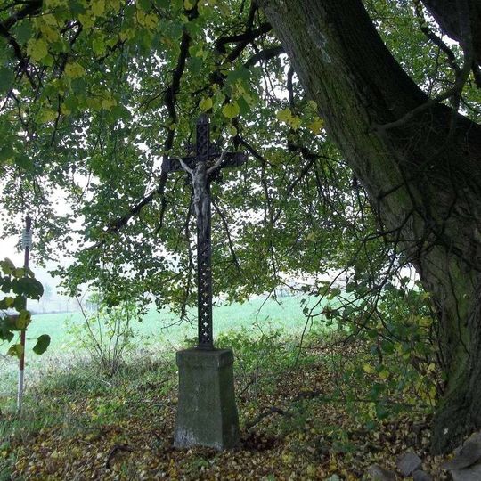 Kříž v poli východně od Psárova