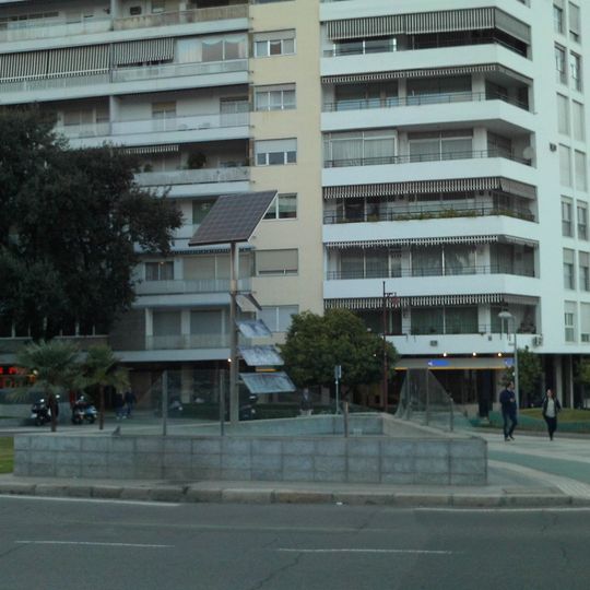 Edificios de Viviendas en Plaza de Cuba