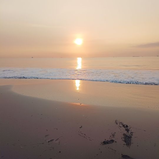 Pantai Ujung Tanggul