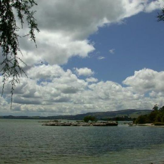 Lake Rotorua/Te Rotorua nui ā Kahumatamomoe