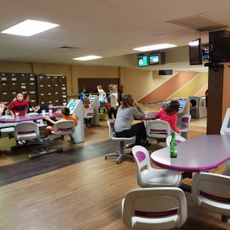 Deer Lakes Bowl