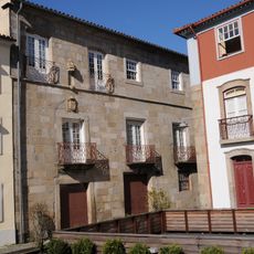 Edifícios (dois), na Rua de Santo António das Travessas, 34 a 40