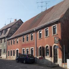 Wohnhaus in halboffener Bebauung und Ecklage Reihzecher Straße 12