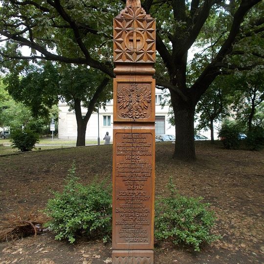 Pomnik Męczenników Katynia w Tatabánya