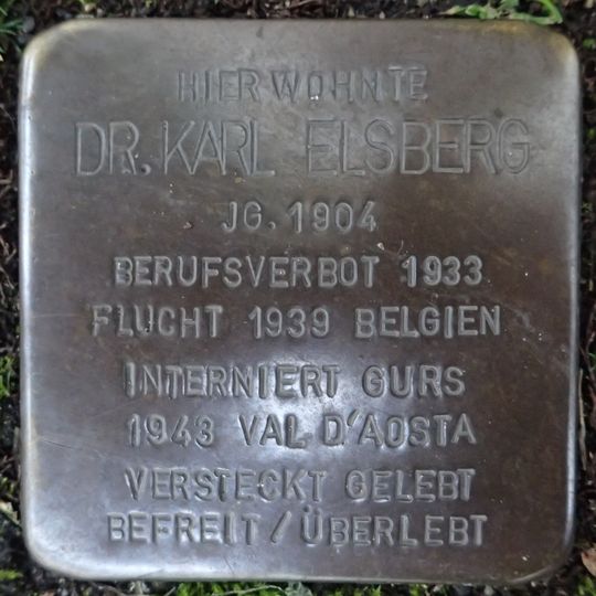 Stolperstein en memoria de Karl Elsberg